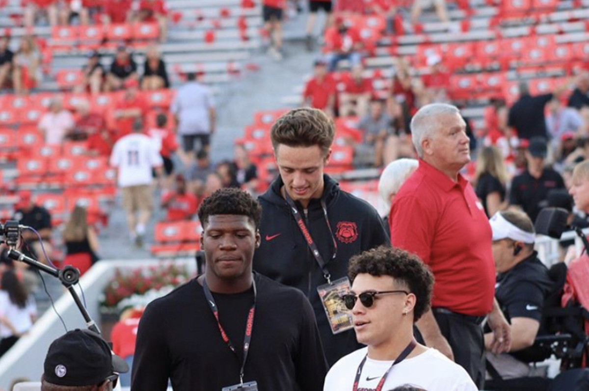 Washington seen with fellow UGA signee, Carson Beck. 